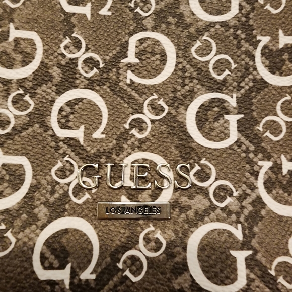 Guess Logo Wrisltet in Gray, White, and Black. NWT. - Picture 10 of 14